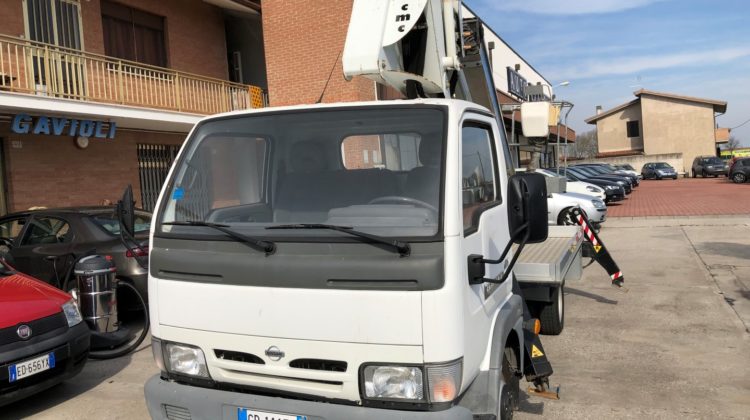 Nissan Cabstar Piattaforma Pantografo c.m.c Tb 175