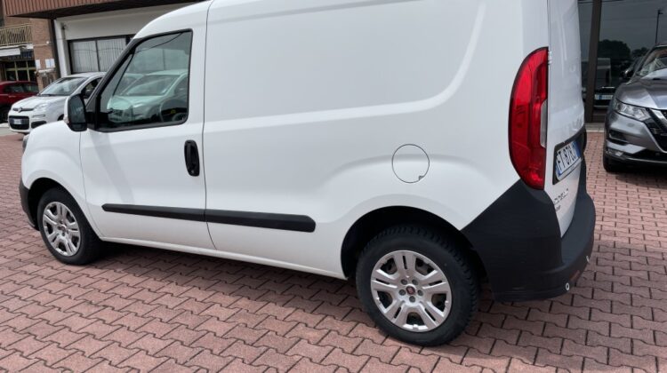 Fiat Doblò 3ª serie Doblò 1.6 MJT 105CV PC-TN Cargo Lamierato SX 3 Posti