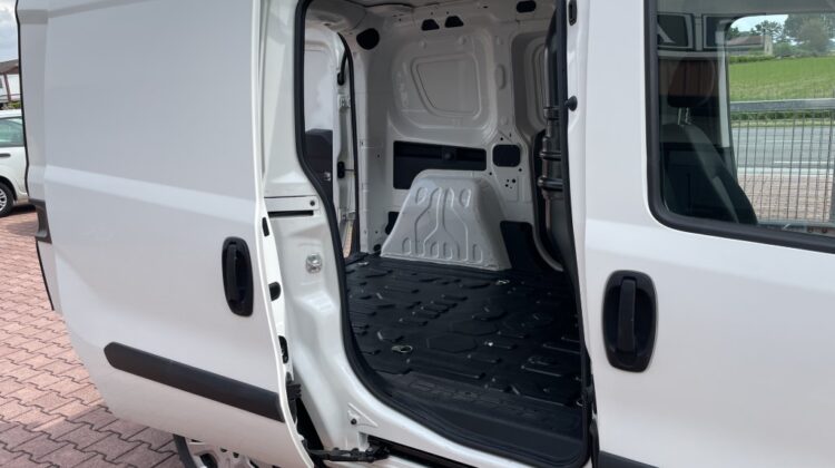 Fiat Doblò 3ª serie Doblò 1.6 MJT 105CV PC-TN Cargo Lamierato SX 3 Posti